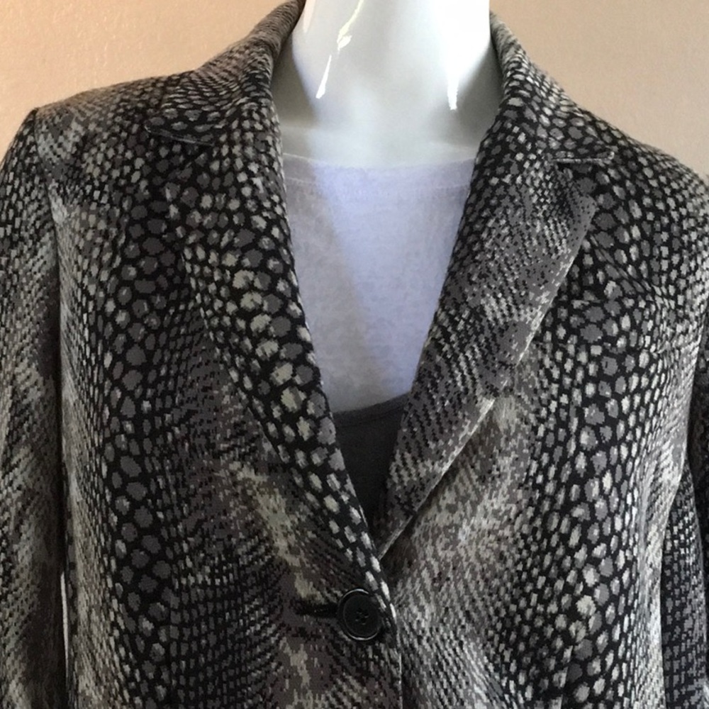 Python Print Black/ Gray Jacket - image 3